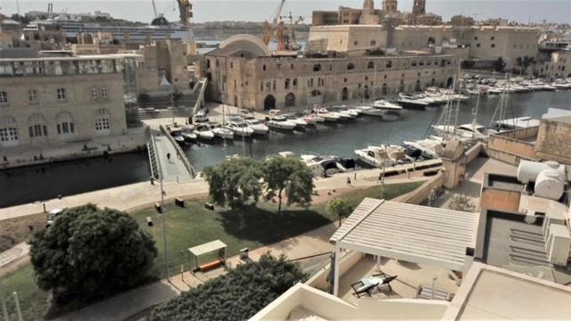 Nelli'S B&B Cospicua Buitenkant foto